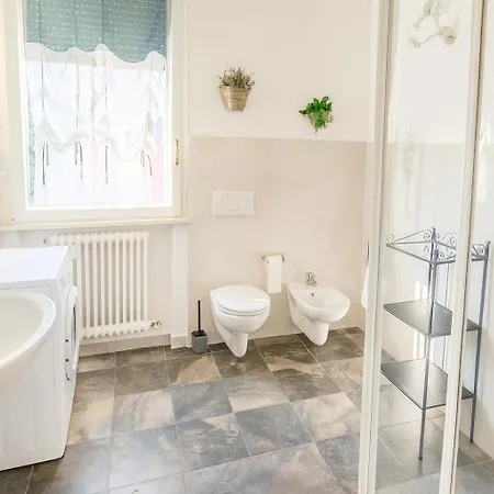 Athos Gæstehus Forlì